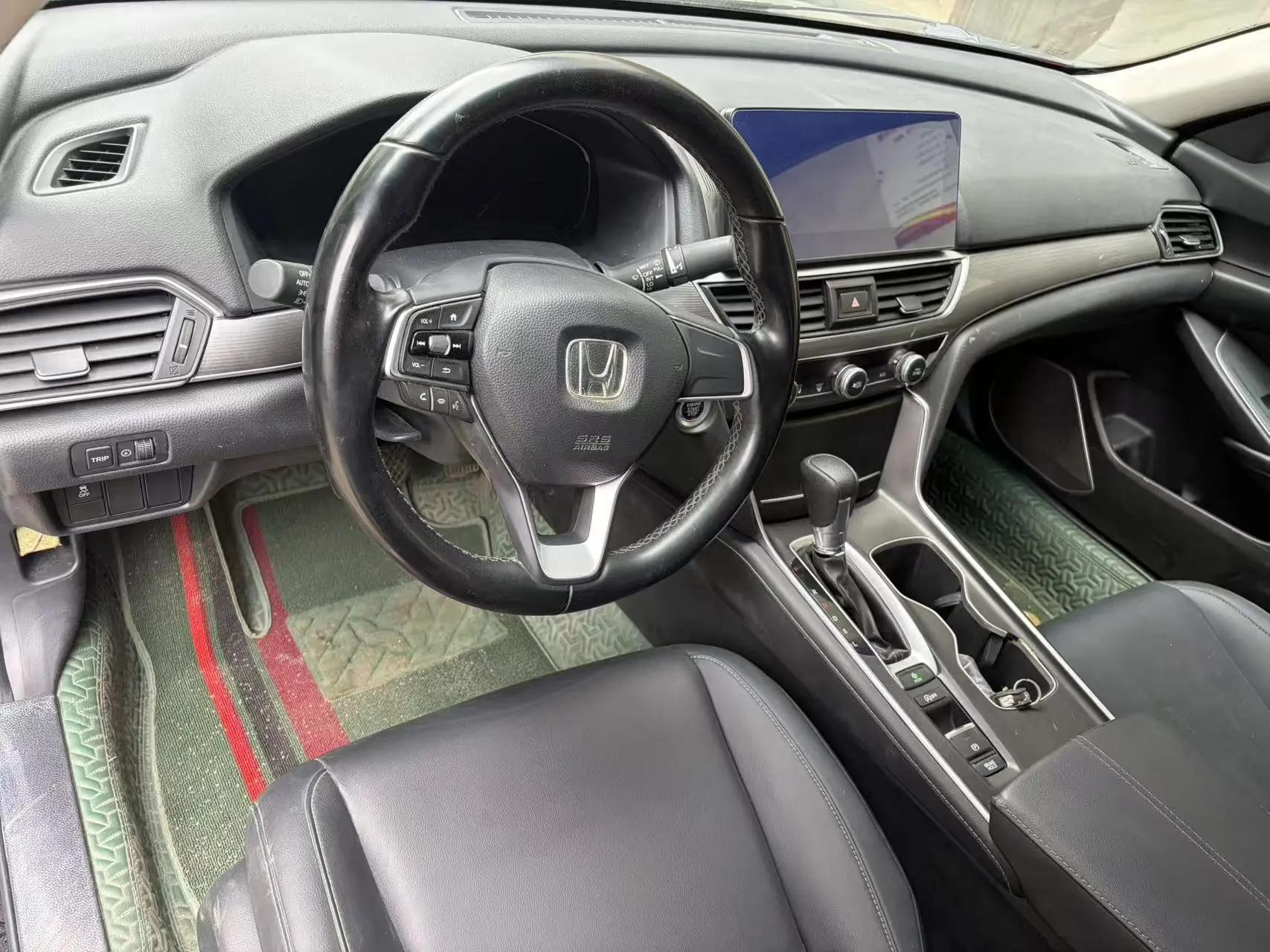 Accord 2022 260TURBO Deluxe Edition 2