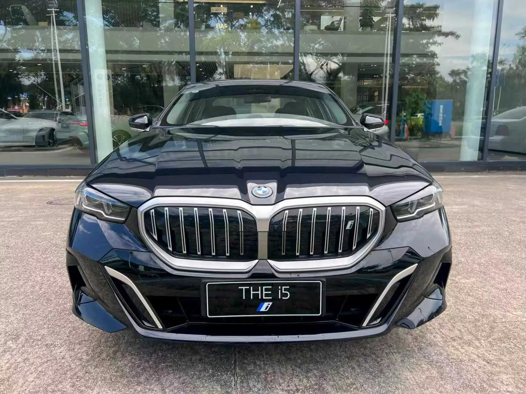 BMW i5 2024 eDrive 40L M Sport Suit 2