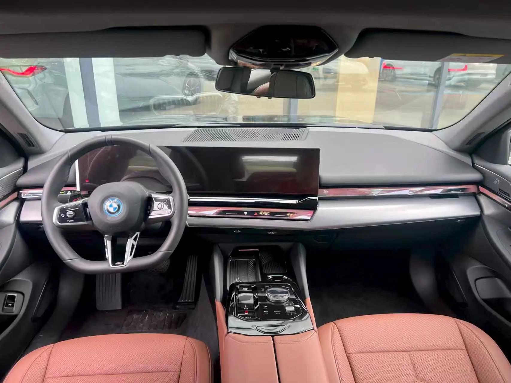 BMW i5 2024 eDrive 40L M Sport Suit 6