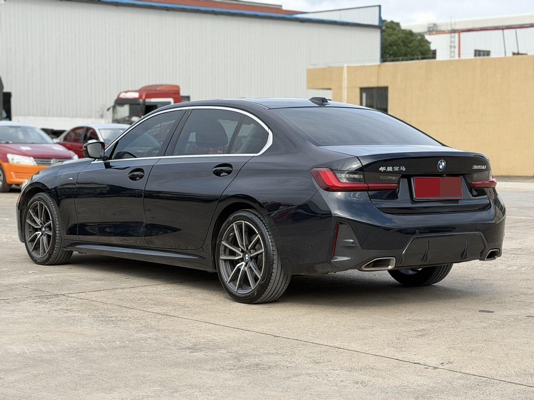 BMW 3 Series 2023 325Li M Sports Suit 5