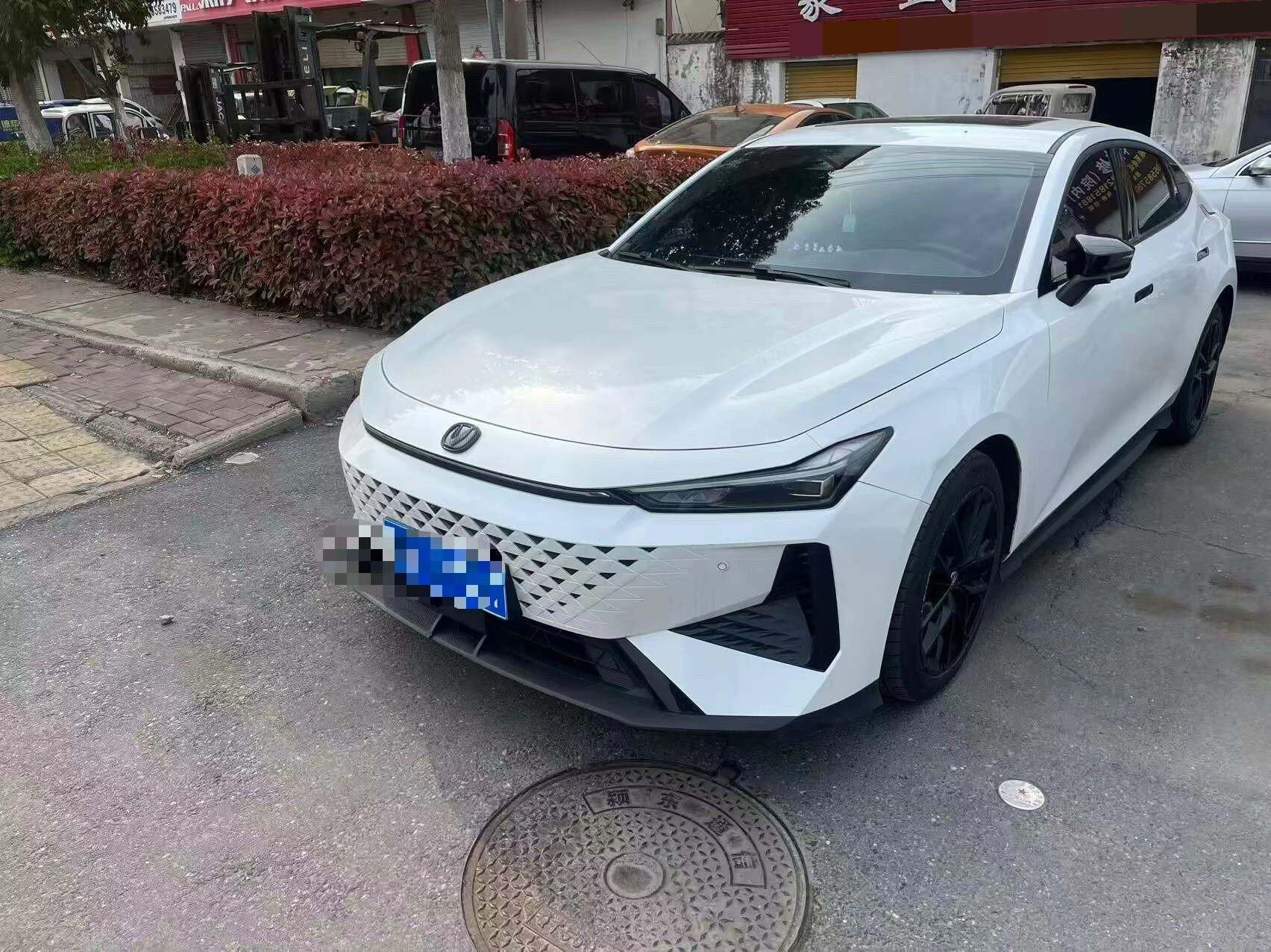 ChangAn UNI-V 2022 1.5T Honorable Model