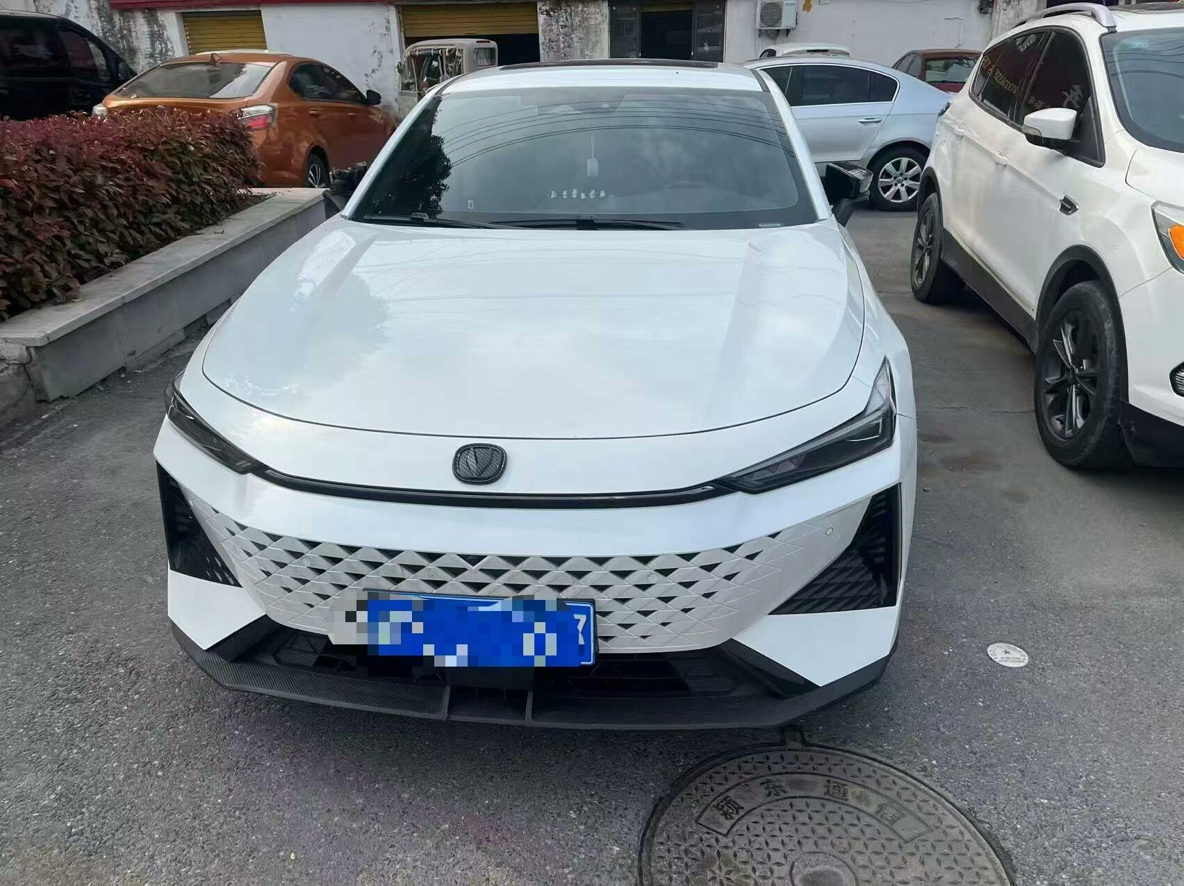 ChangAn UNI-V 2022 1.5T Honorable Model 2