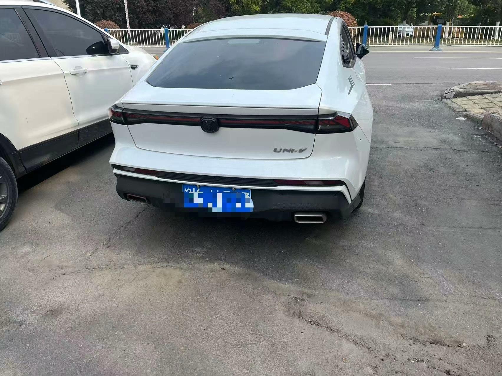 ChangAn UNI-V 2022 1.5T Honorable Model 7
