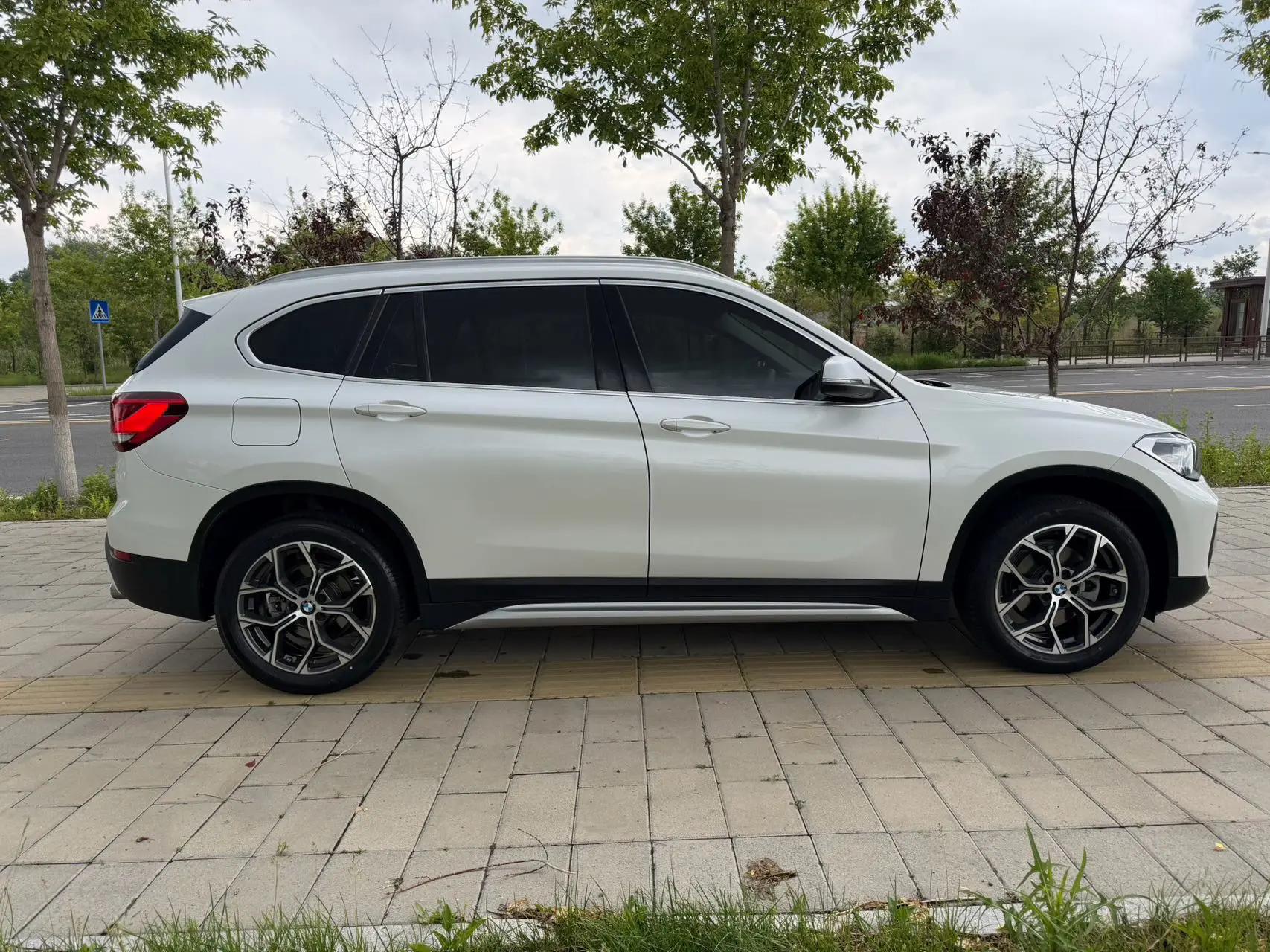BMW X1 2022 sDrive20Li fashion 5