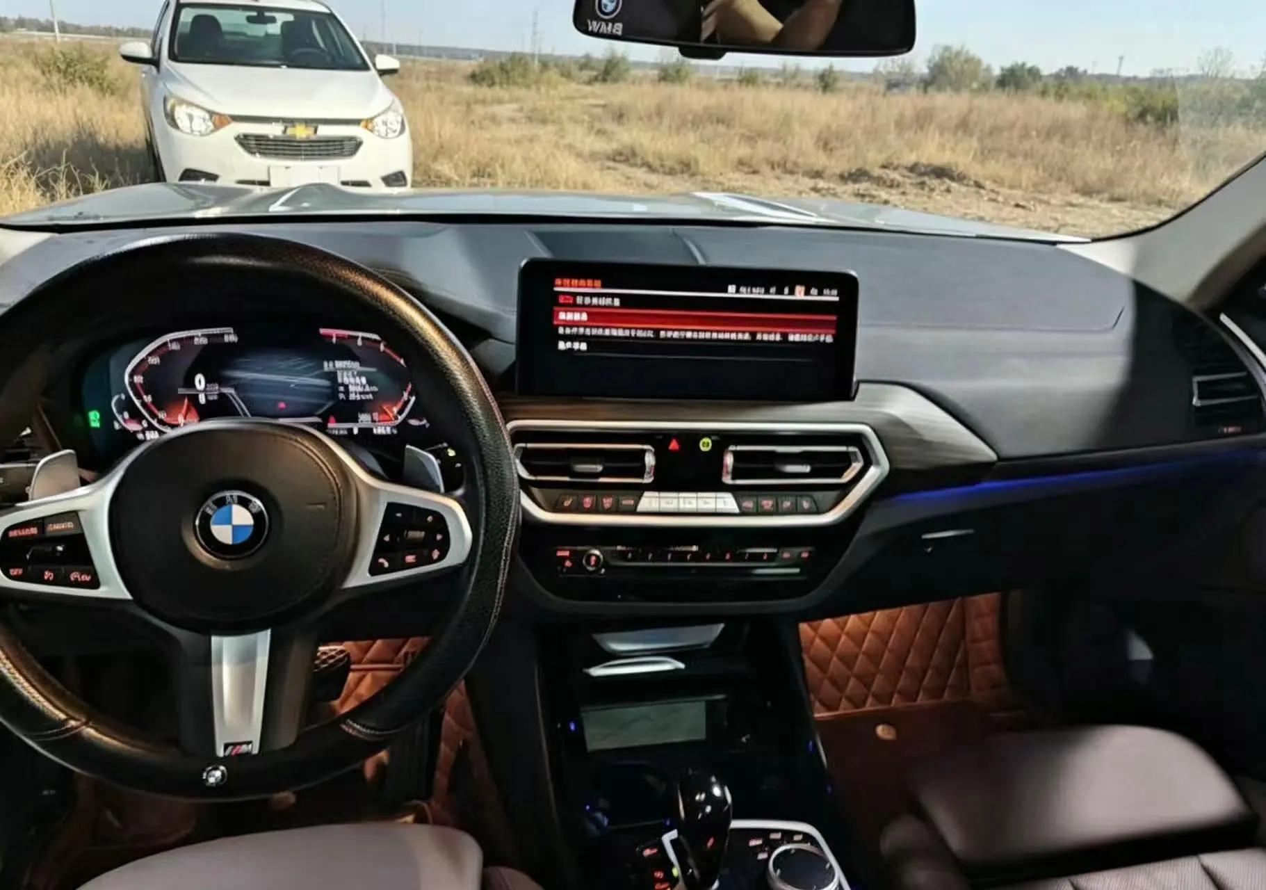 BMW X3 2022 xDrive30i Leading M Obsidian Night Suit 2