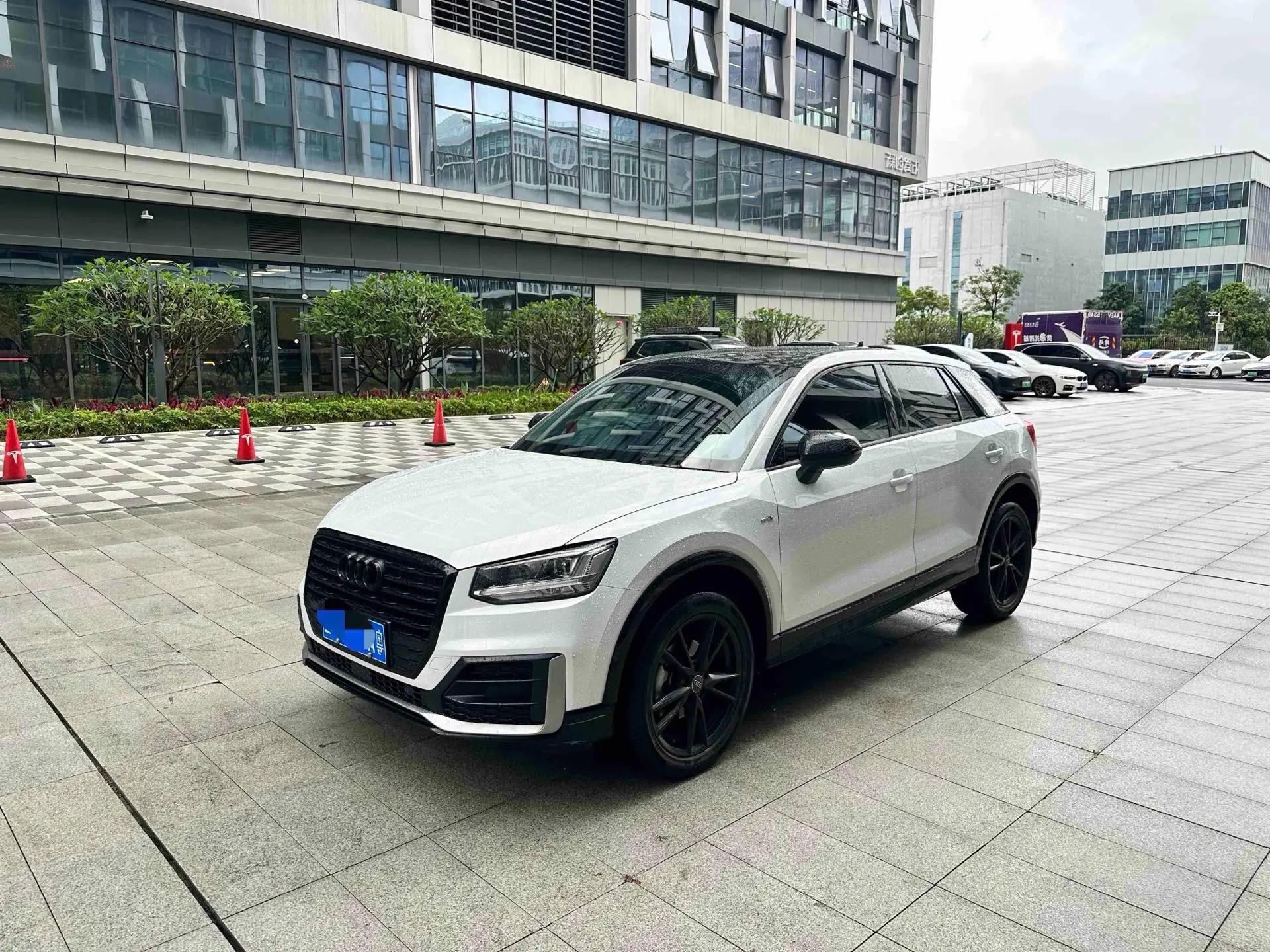 Audi Q2L 2020 35 TFSI Fashion Dynamic
