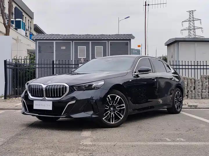 BMW 5 Series 2024 525Li M Sports Suit
