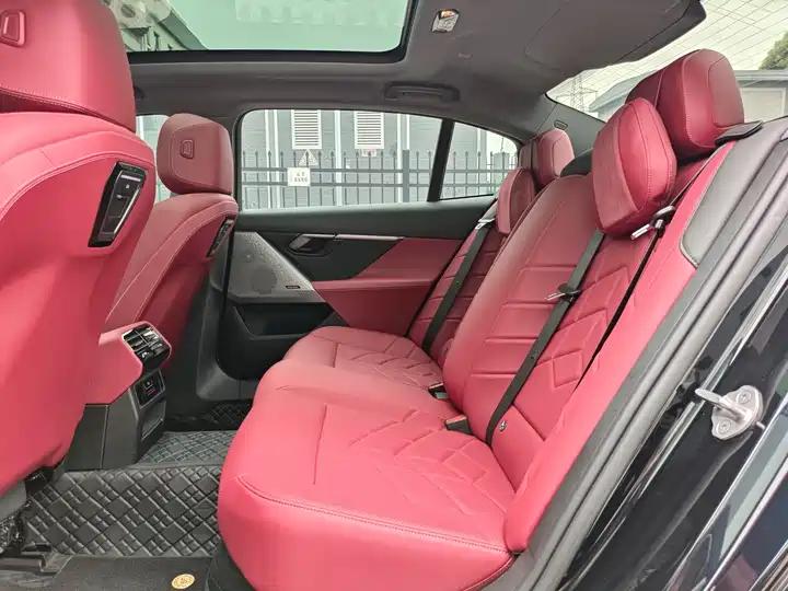 BMW 5 Series 2024 525Li M Sports Suit 10