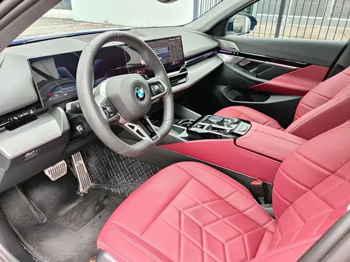 BMW 5 Series 2024 525Li M Sports Suit 7