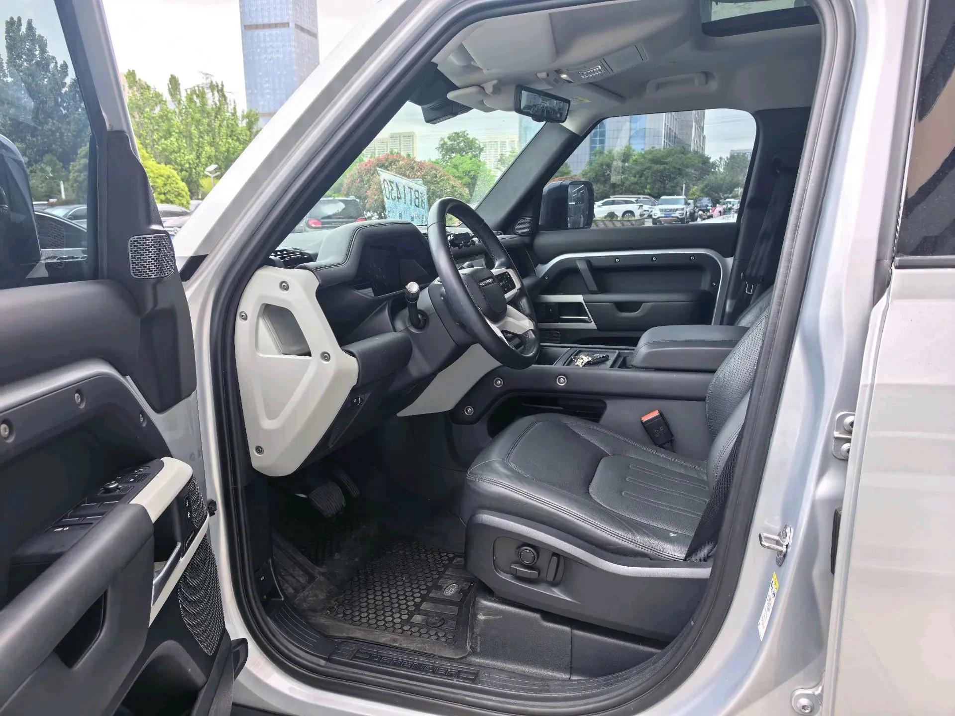 Land Rover Guard 2021 110 P400 Diablo Special Edition 4