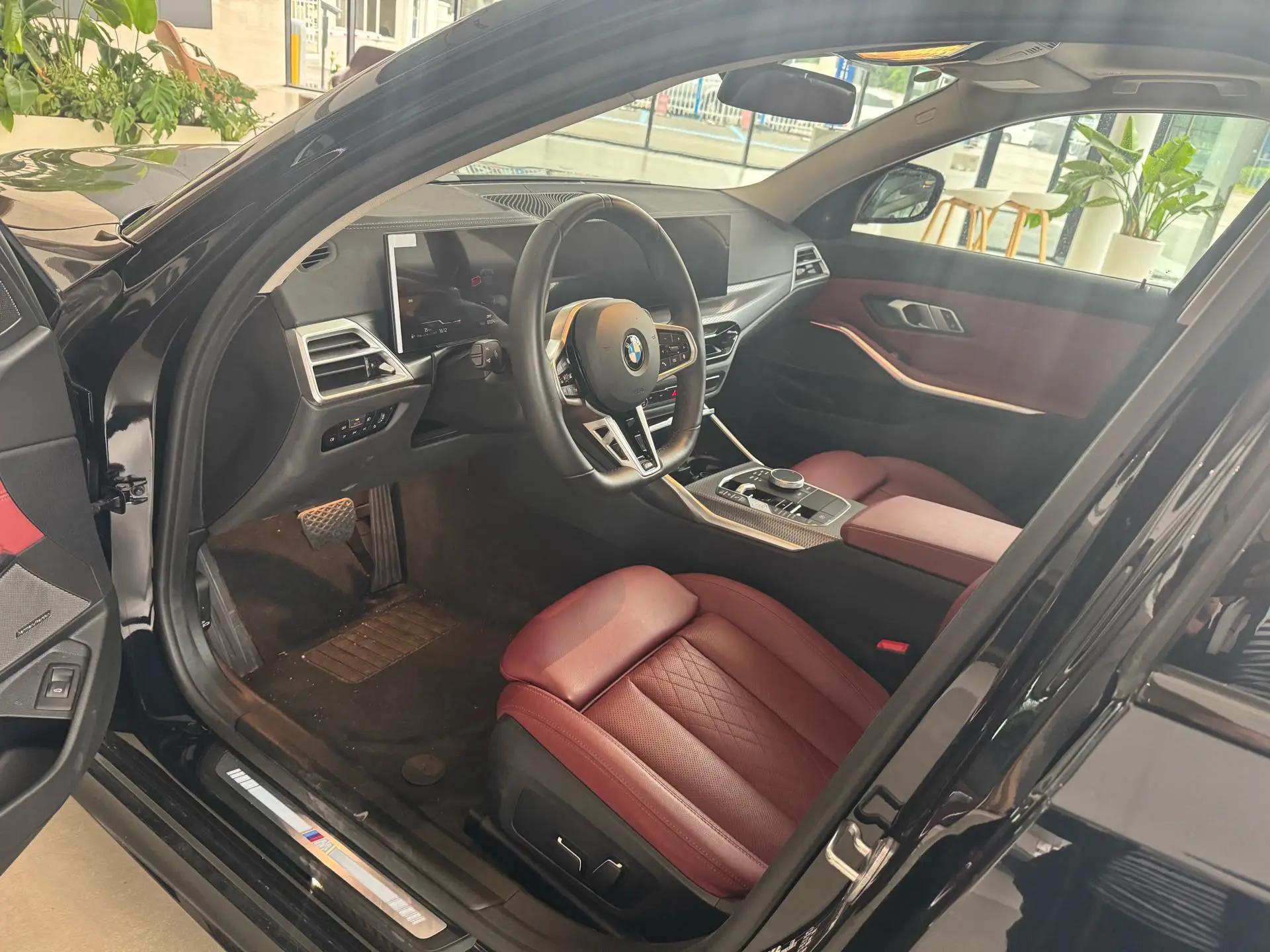 BMW 3 Series 2025 Model 330Li 2.0T M Sport Night Edition Automatic 11