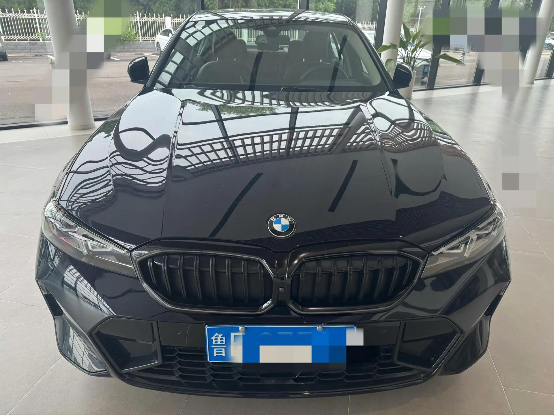 BMW 3 Series 2025 Model 330Li 2.0T M Sport Night Edition Automatic 3