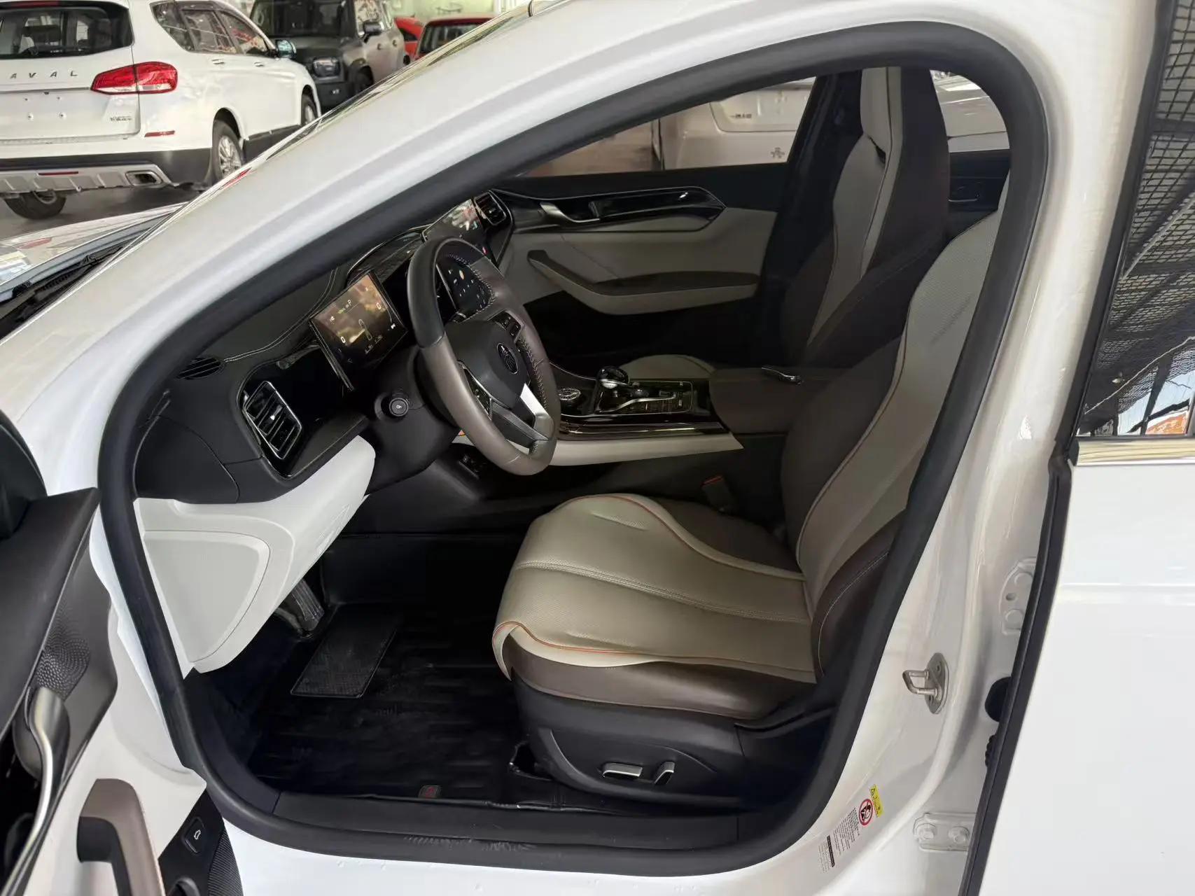 BYD 2023 Qin PLUS DM-i 1.5 stepless champion version Exceed 120KM automatic gear 9