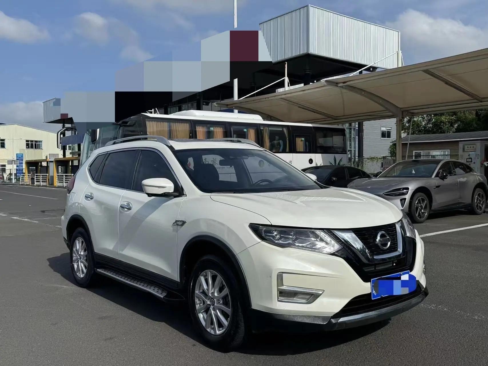 X-Trail 2021 2.0L CVT 2WD XL ITS Comfort Commemorative Edition 3