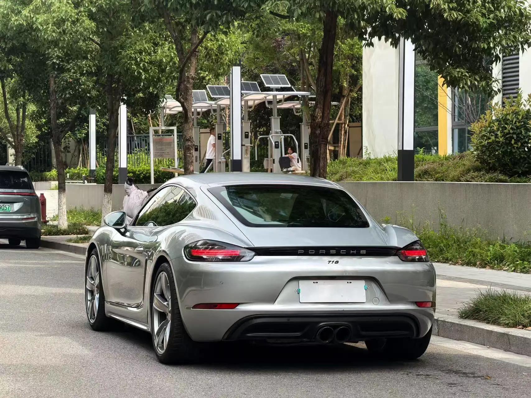 Porsche 718 2022 Cayman 2.0T 7