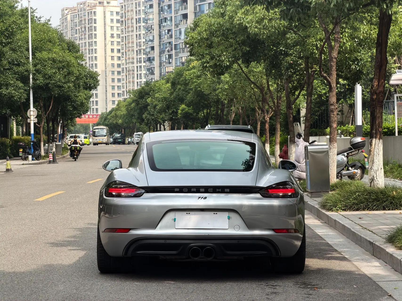 Porsche 718 2022 Cayman 2.0T 8