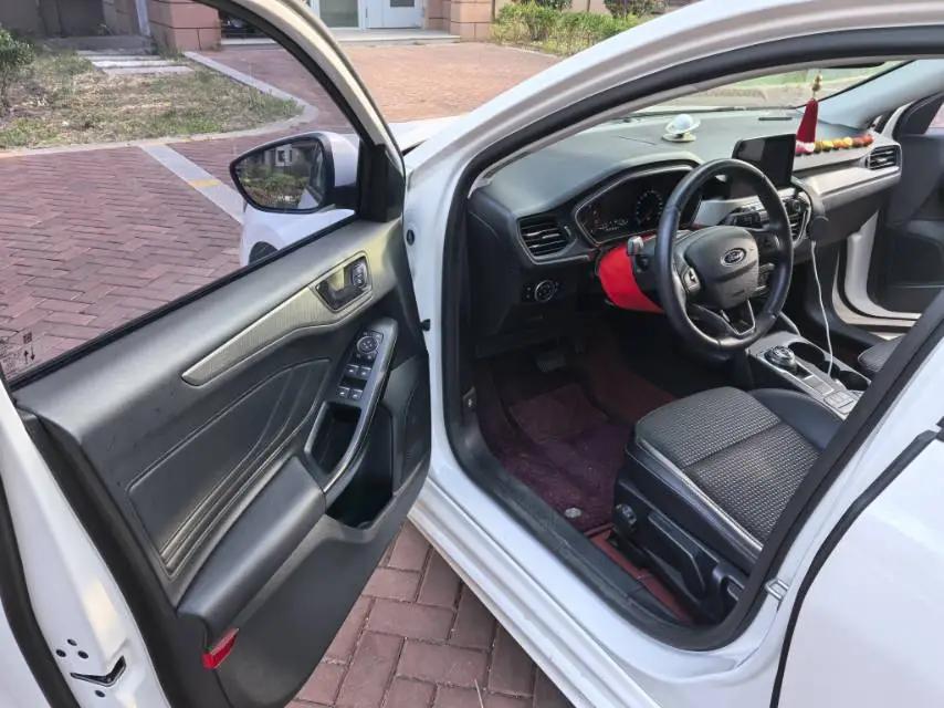 Fox 2020 hatchback EcoBoost 180 automatic front tide 5