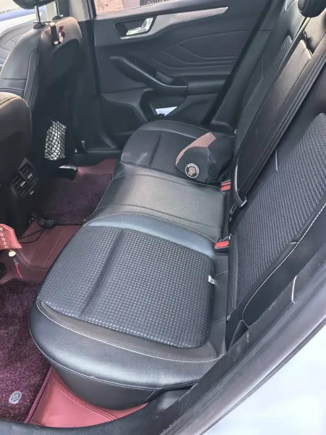 Fox 2020 hatchback EcoBoost 180 automatic front tide 7