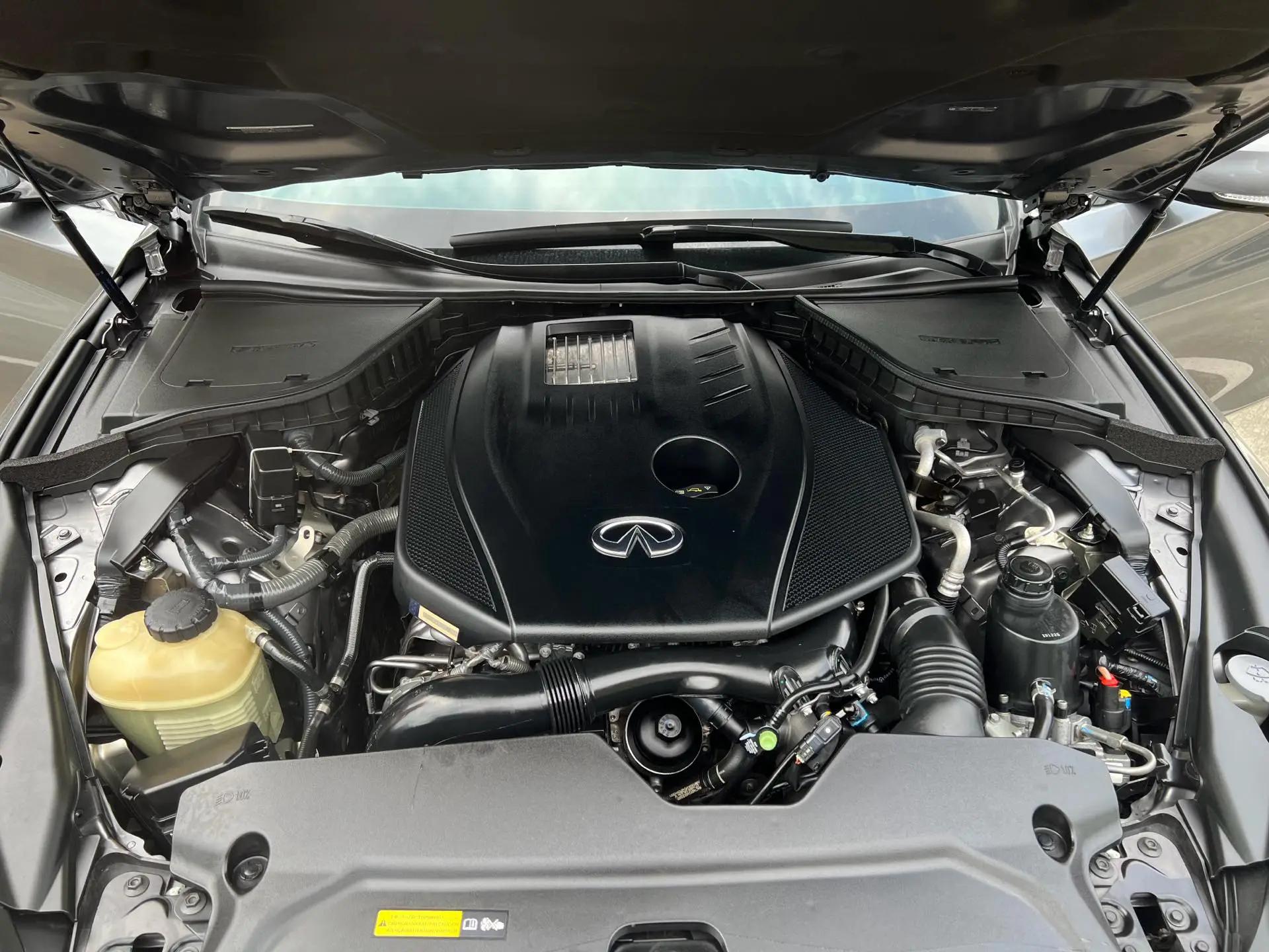 Infiniti Q50L 2018 2.0T Enjoying Edition Country V 10