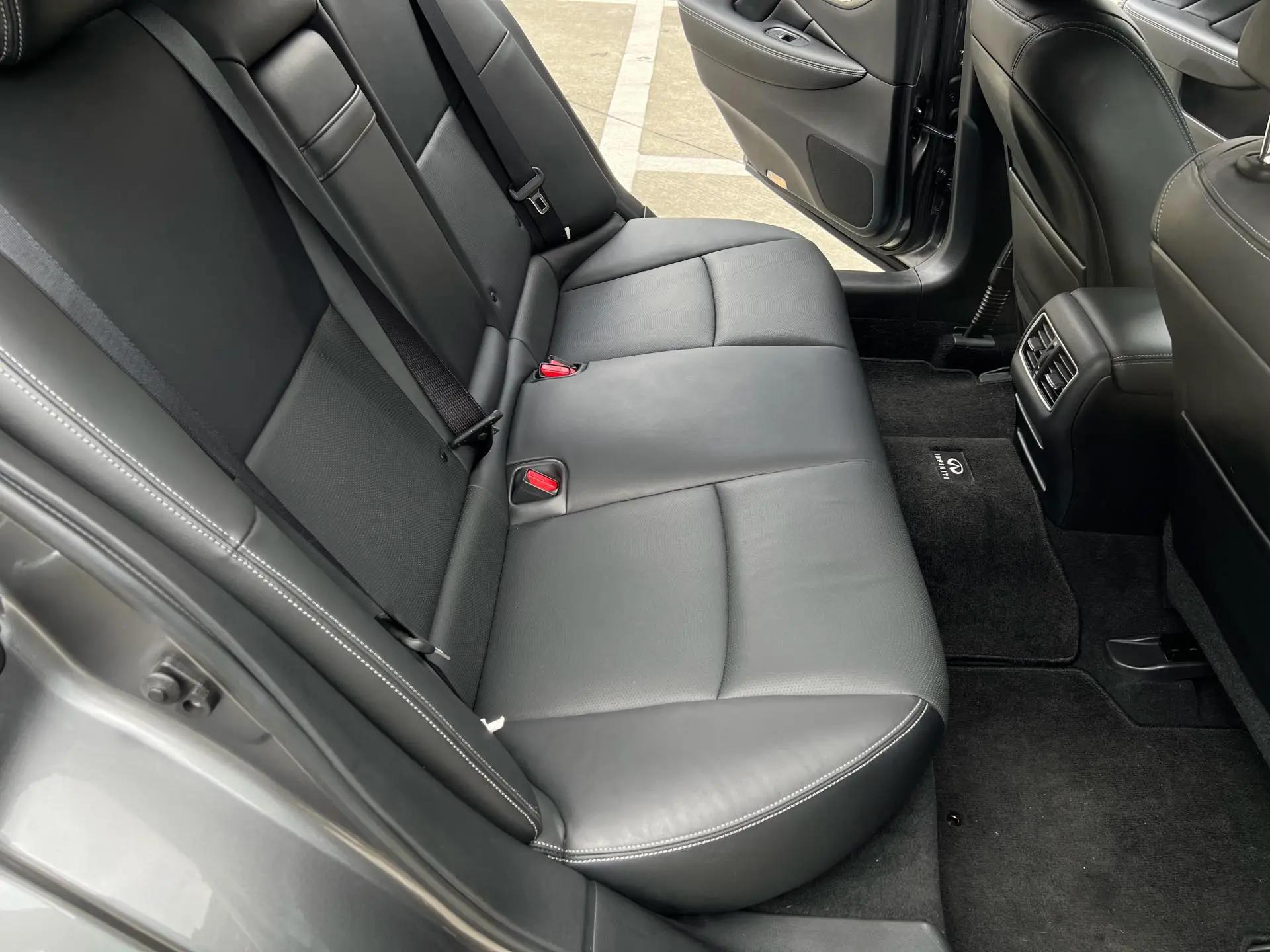 Infiniti Q50L 2018 2.0T Enjoying Edition Country V 7