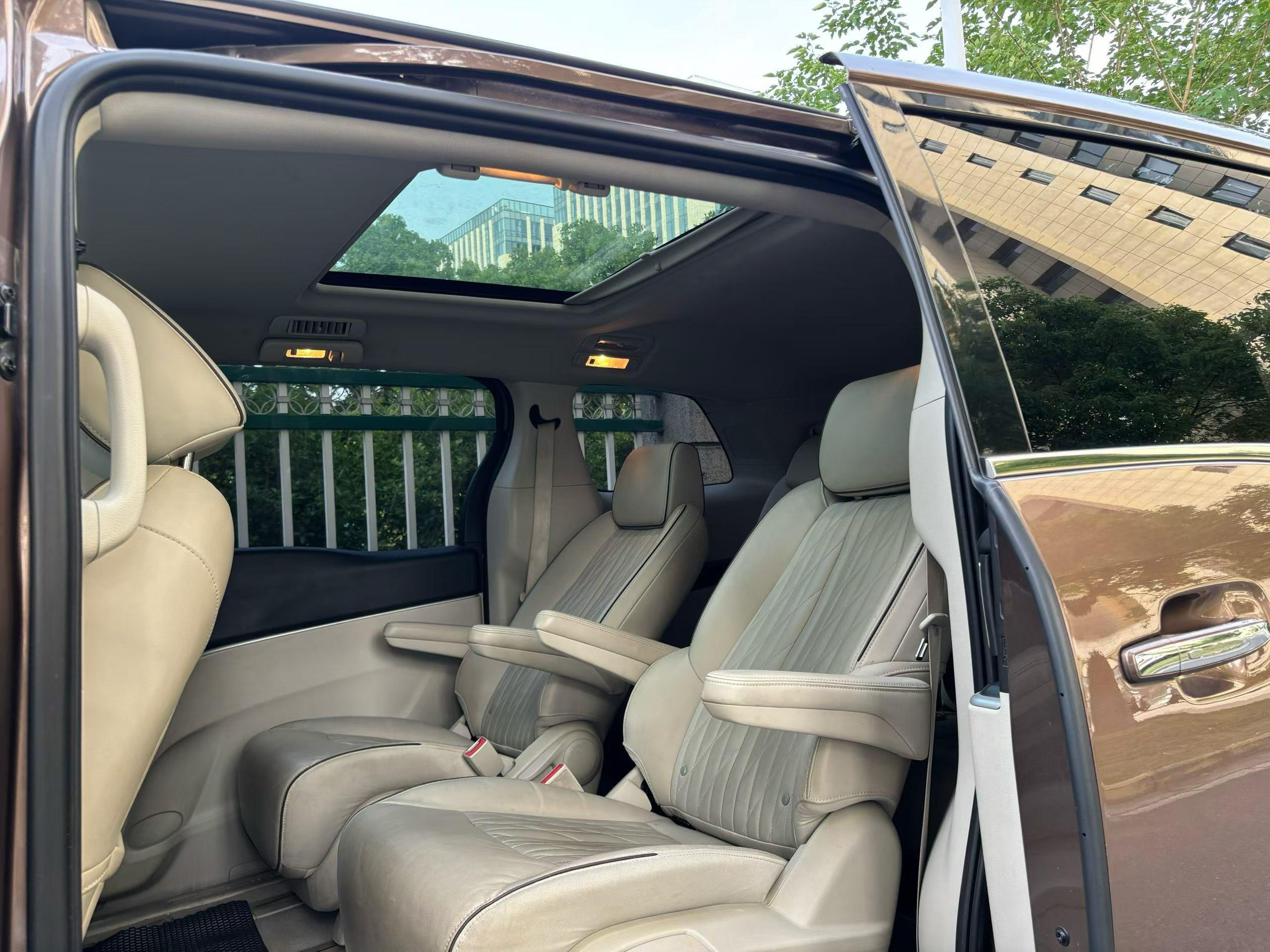 Buick GL8 2022 Land Business Class 652T Honorable Model 4