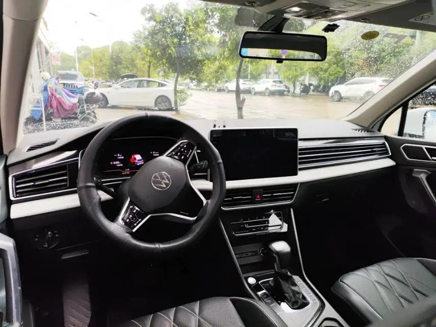 Volkswagen 2023 Tiguan L 1.5TSI 300TSI Front-Wheel Drive Smart Enjoyment Edition Automatic 2