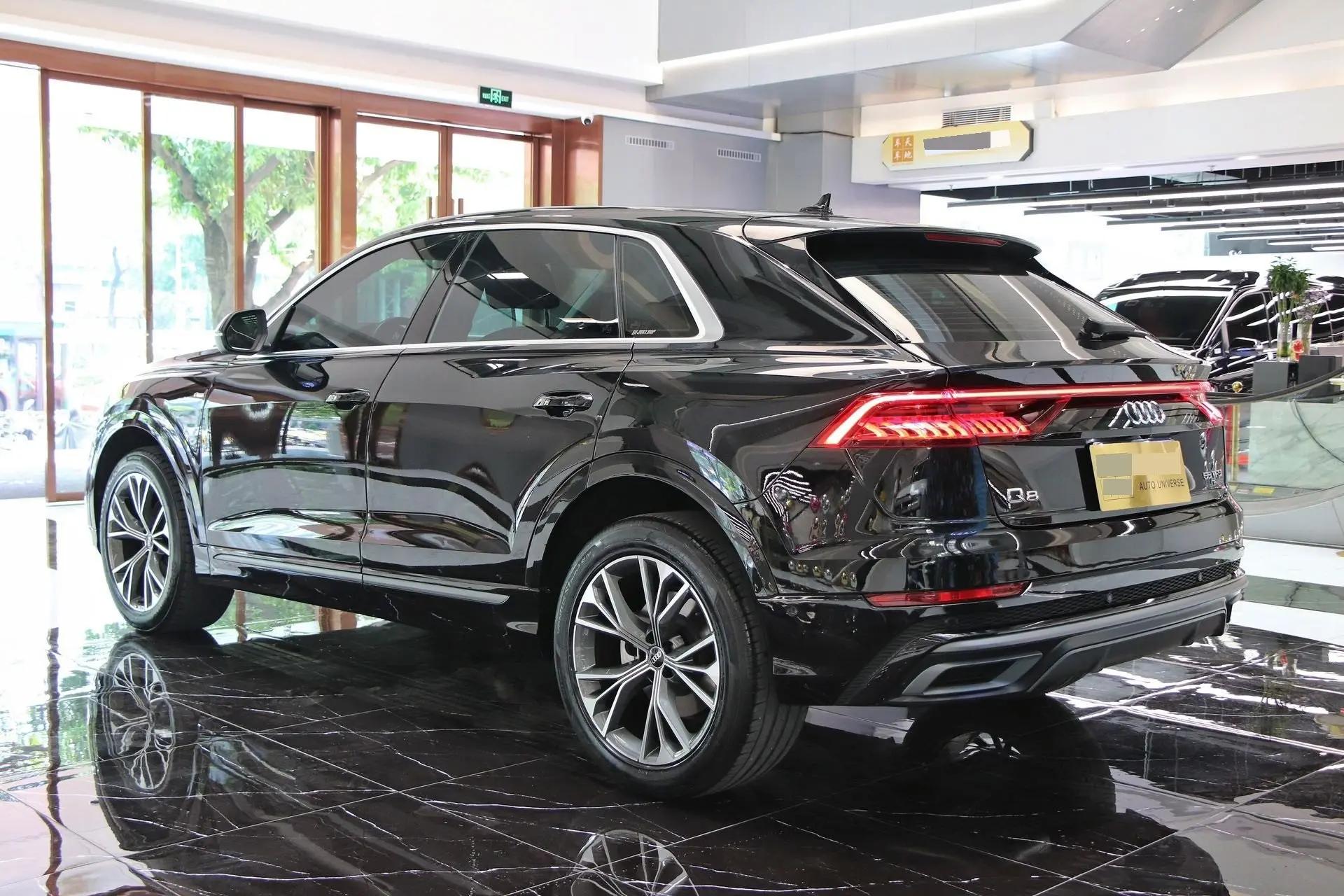 Audi Q8 2022 55 TFSI Deluxe Dynamic 6