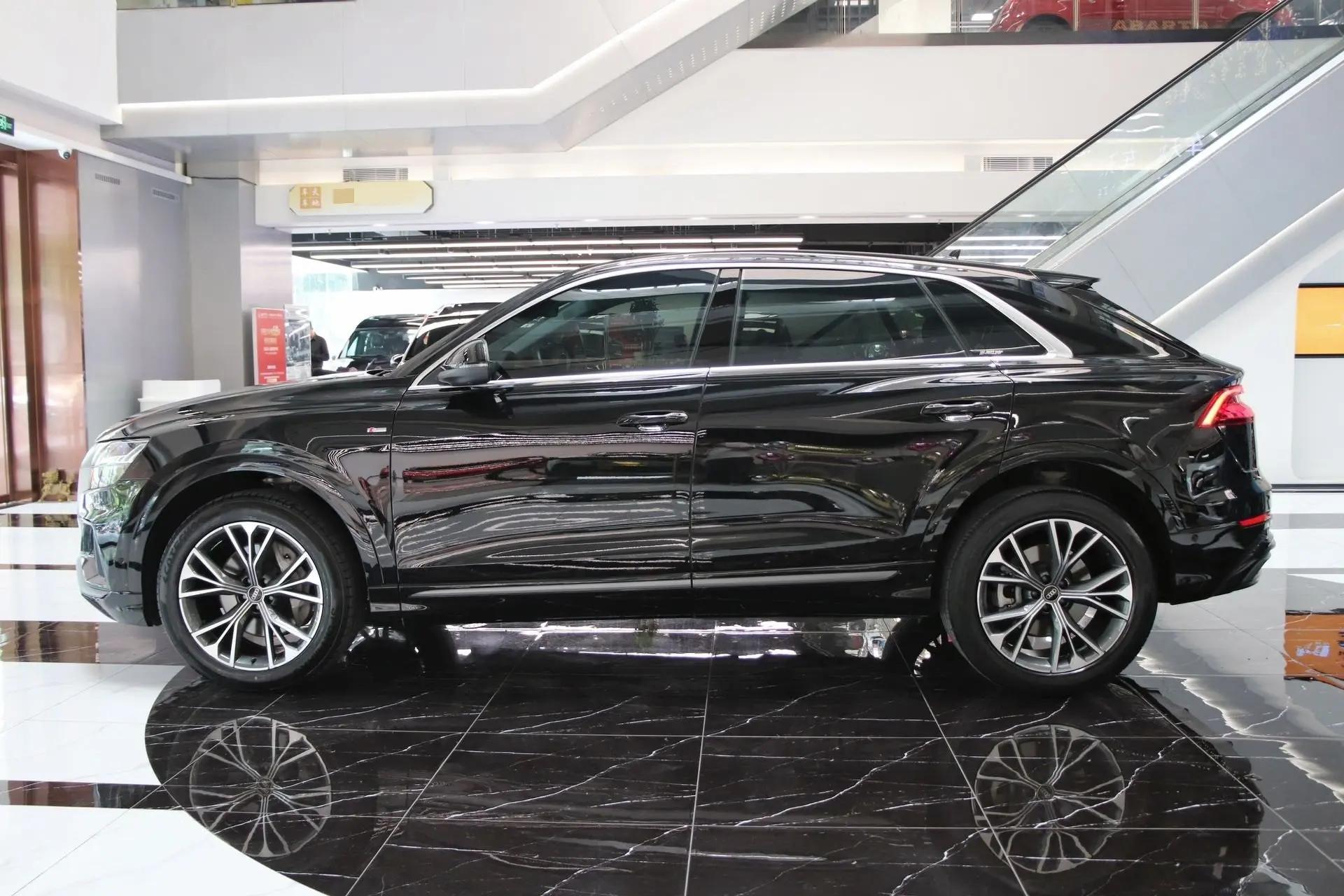 Audi Q8 2022 55 TFSI Deluxe Dynamic 7