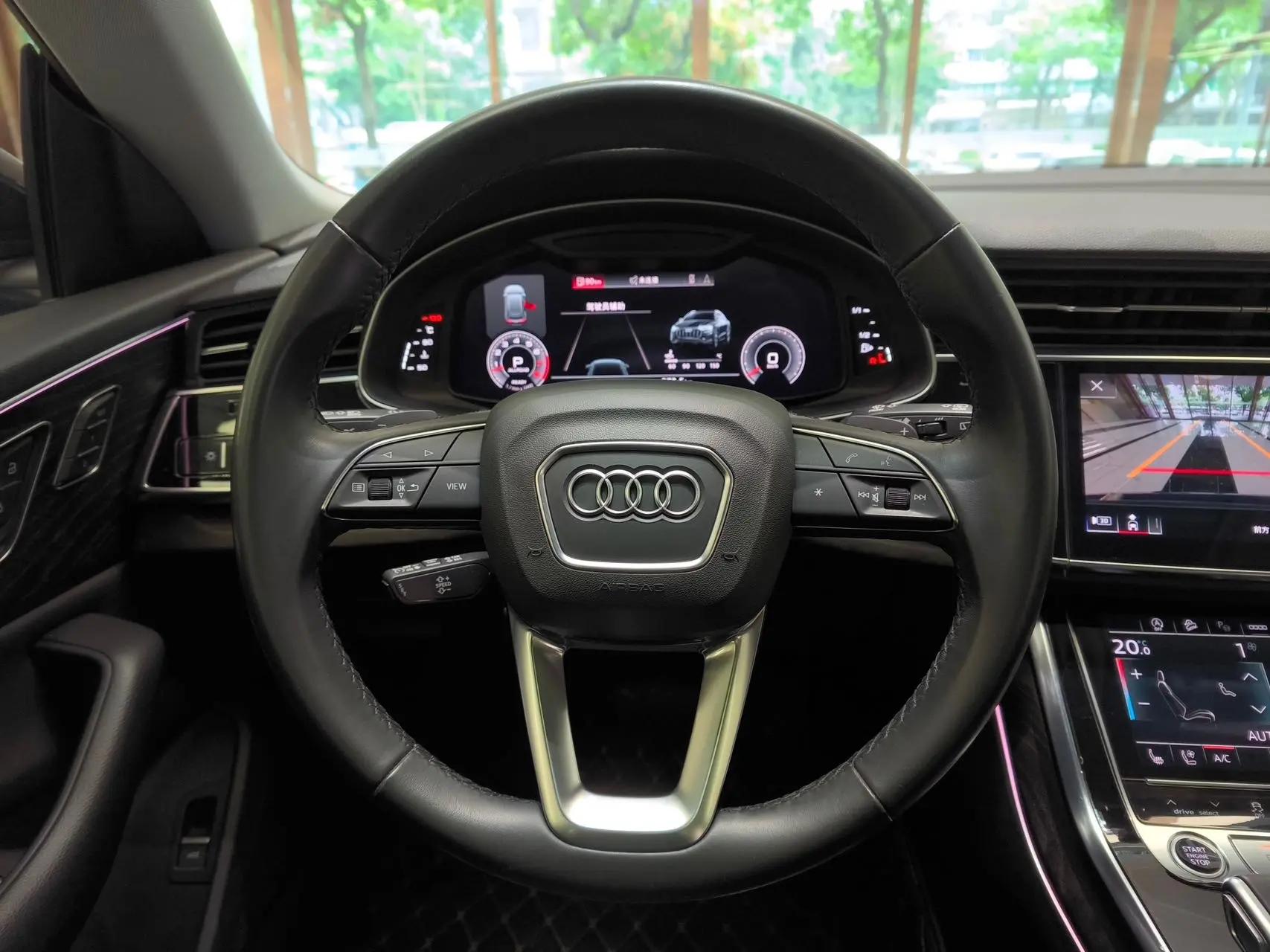 Audi Q8 2022 55 TFSI Deluxe Dynamic 8