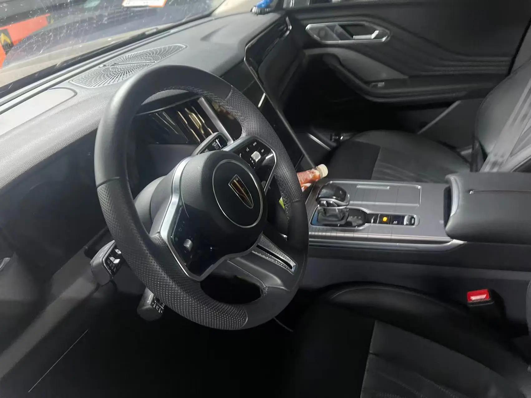 HongQi 2025 HS5 2.0T Two-Drive Flag Enjoy Pro Edition Automatic Gear 5