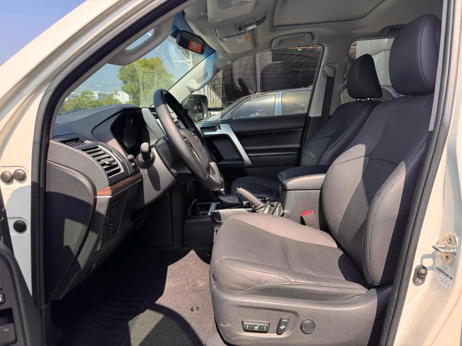 Prado 2019 3.5L Auto TX-L Premium Edition Rear Hanging Spare Tire 4