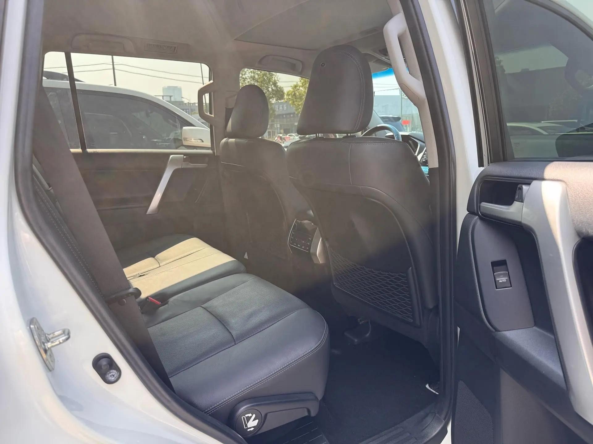 Prado 2019 3.5L Auto TX-L Premium Edition Rear Hanging Spare Tire 8