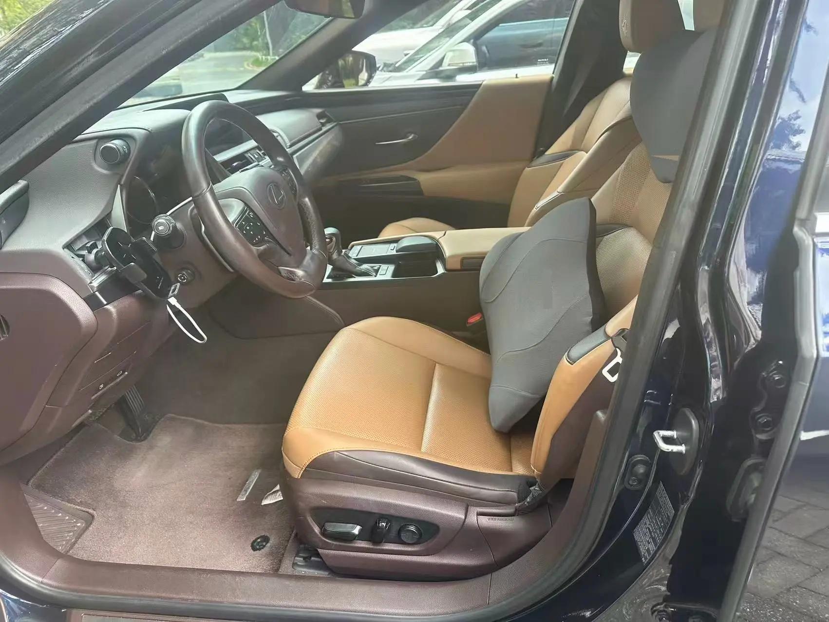 Lexus ES 2020 200 Excellence Edition 4