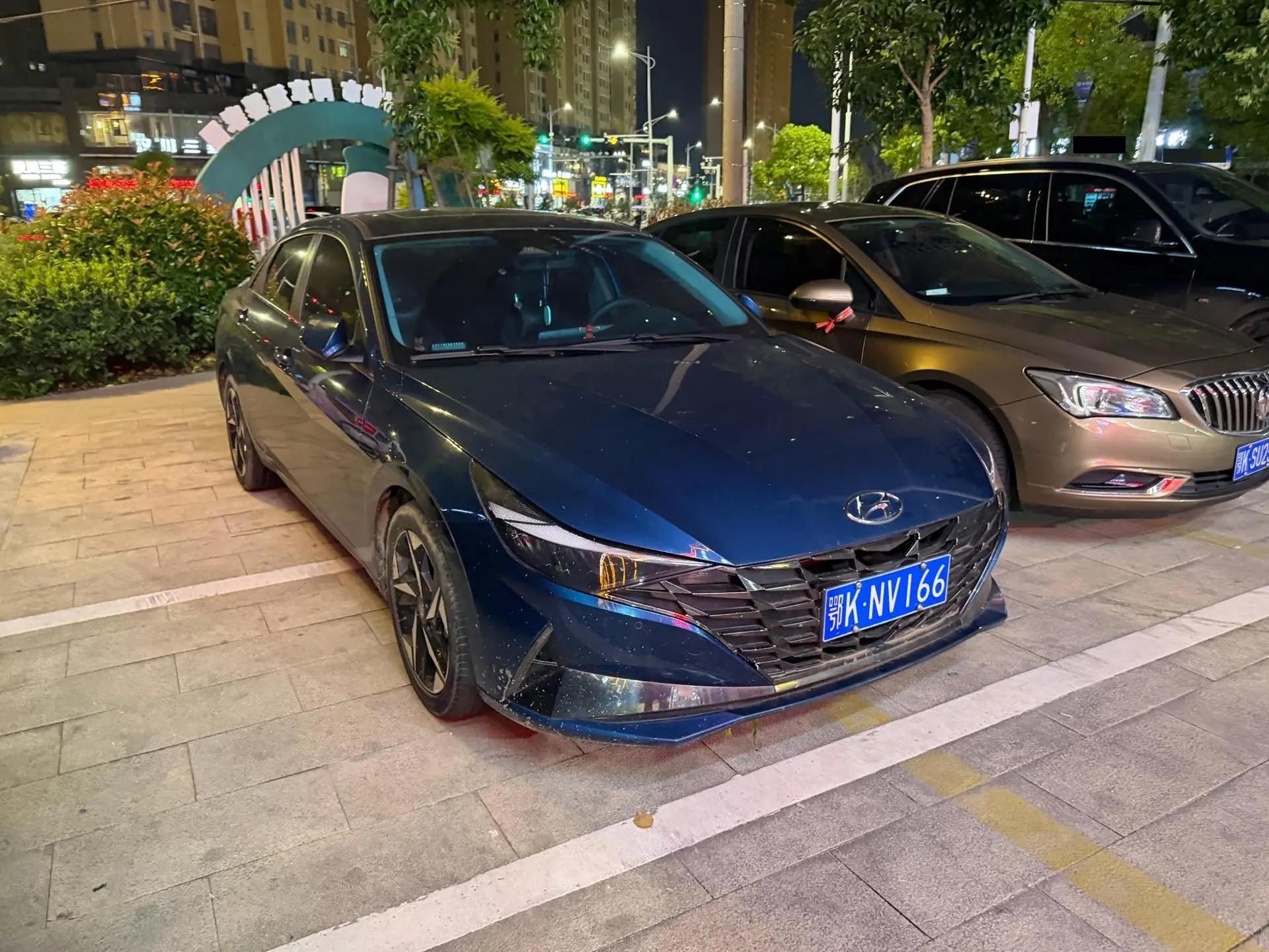 Elantra 2021 1.5L CVT LUX Prestige Edition 3