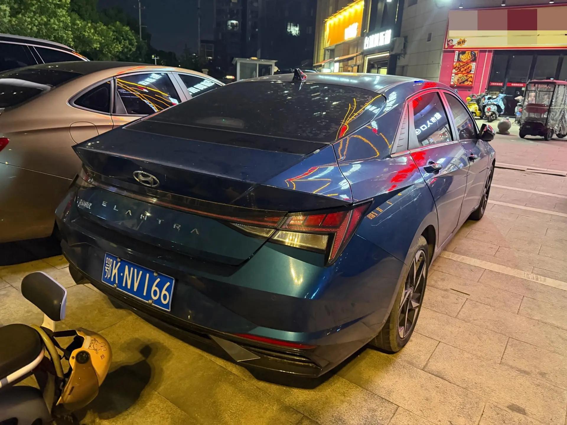 Elantra 2021 1.5L CVT LUX Prestige Edition 4