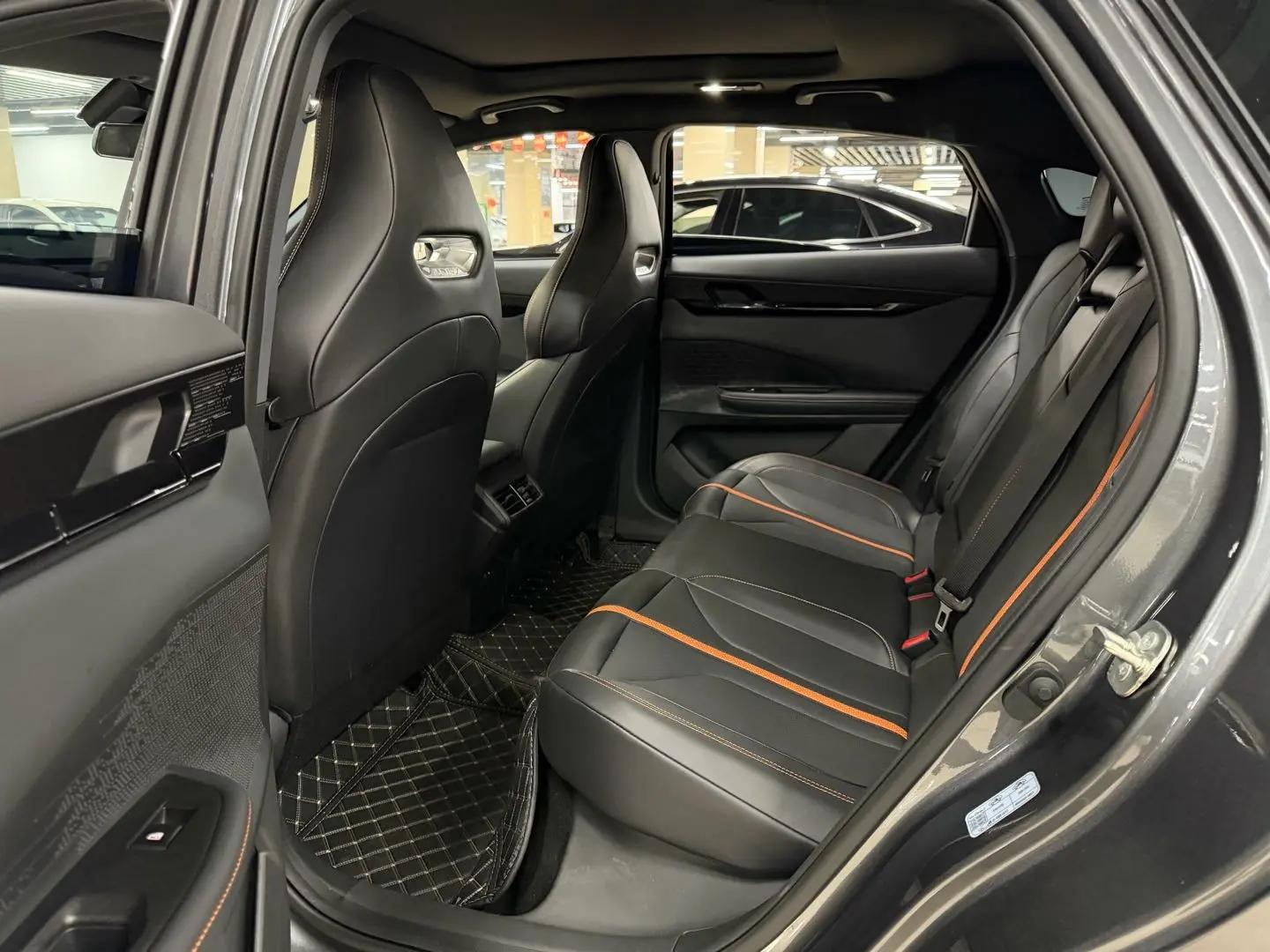 ChangAn 2024 UNI-V 1.5T Prestige Automatic 5