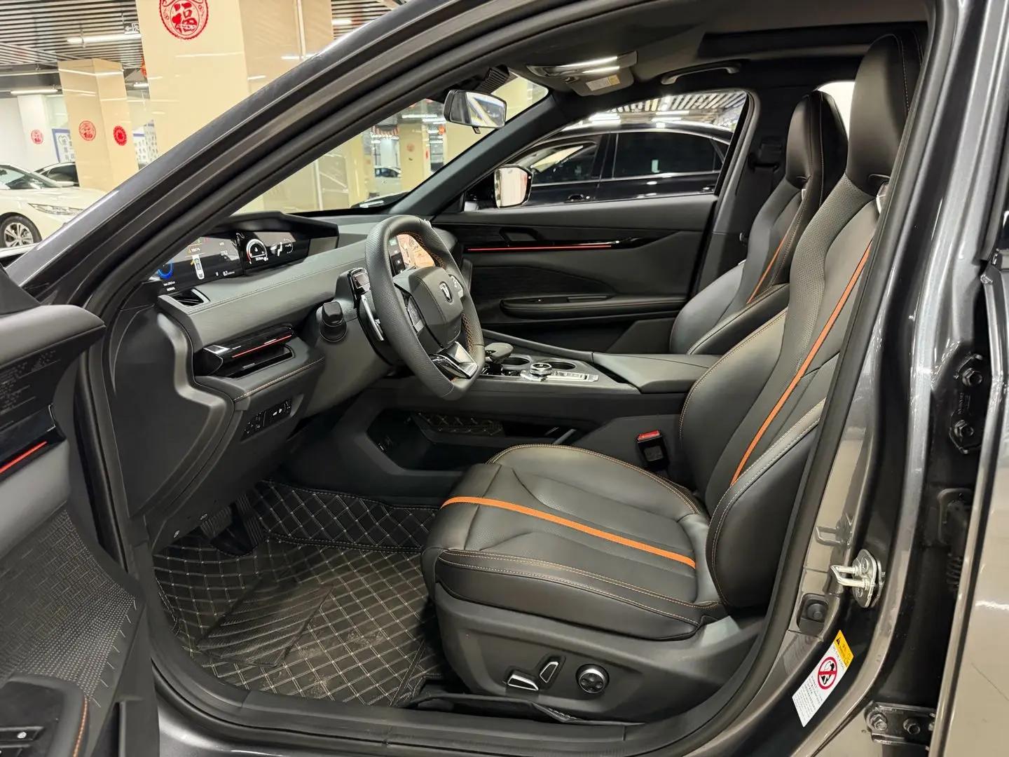 ChangAn 2024 UNI-V 1.5T Prestige Automatic 6