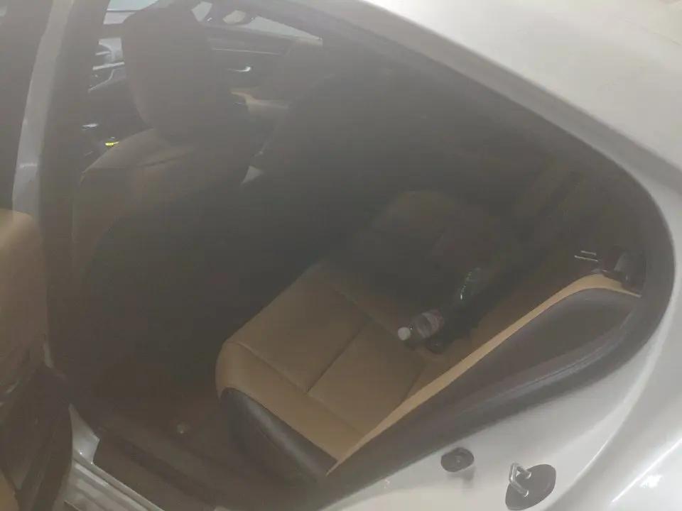 Lexus ES 2020 300h Excellent Edition 6