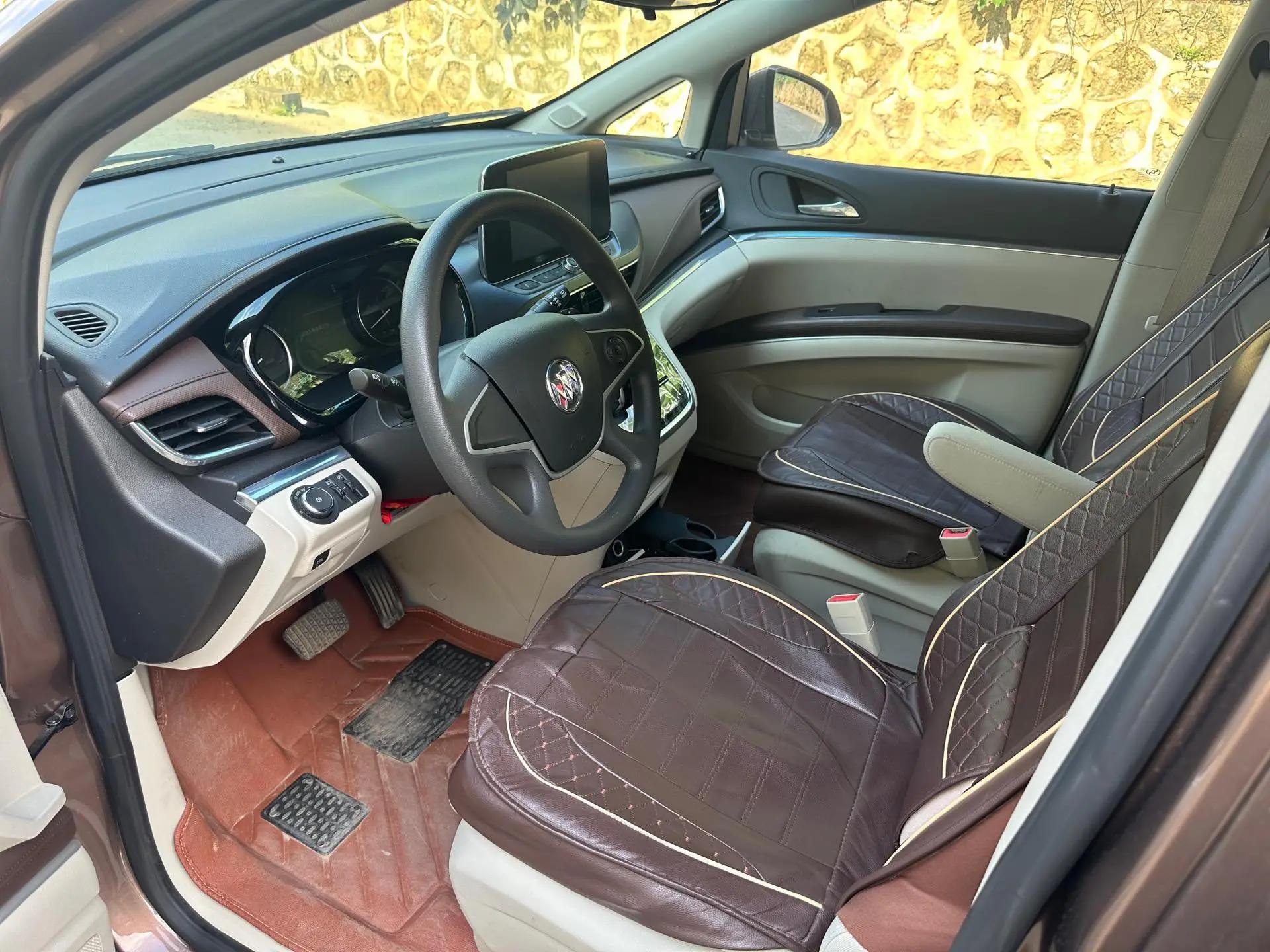 Buick GL8 2021 Land Business Class 652T Comfort Model 6