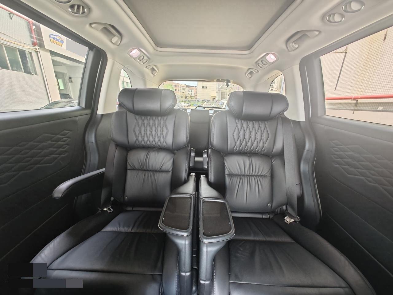 Elyson 2022 2.0L e:HEV Deluxe First Edition 5
