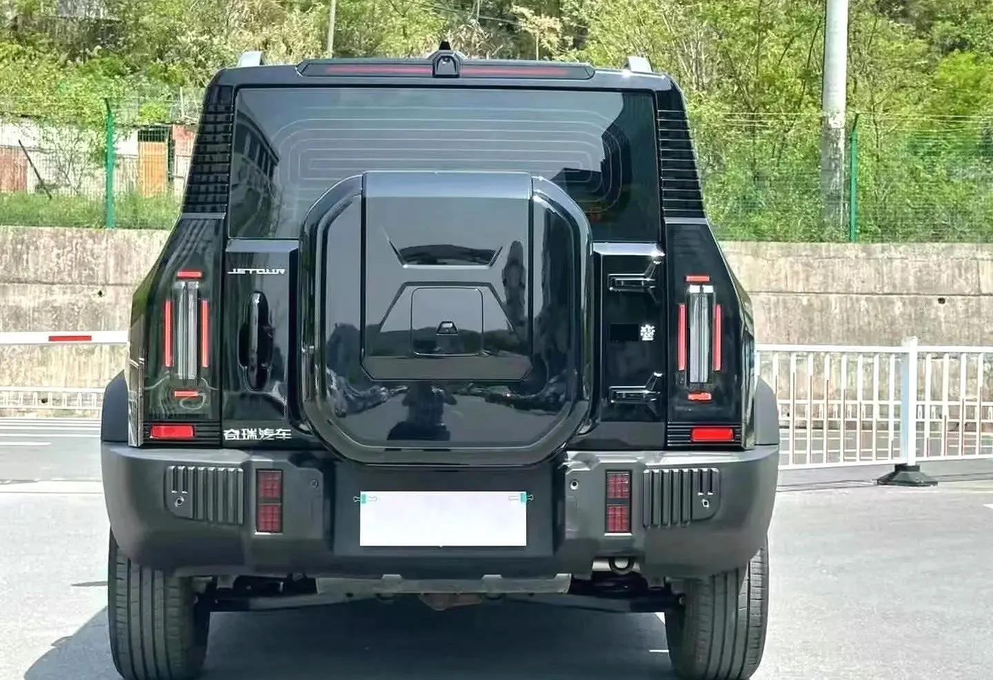 Jetour Traveler 2023 2.0T Four-wheel Drive Through PRO 5