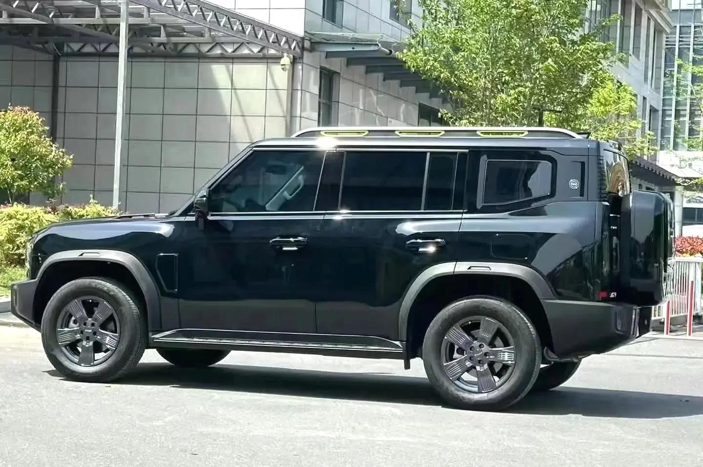 Jetour Traveler 2023 2.0T Four-wheel Drive Through PRO 6