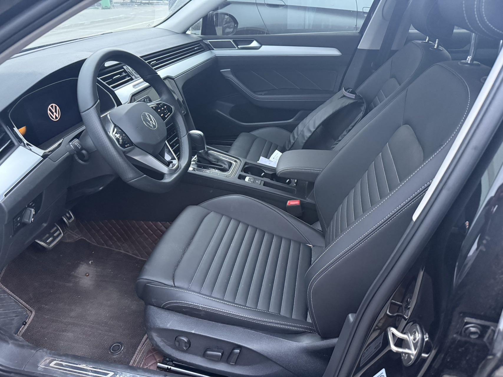 Magotan 2022 280TSI DSG Basic 2