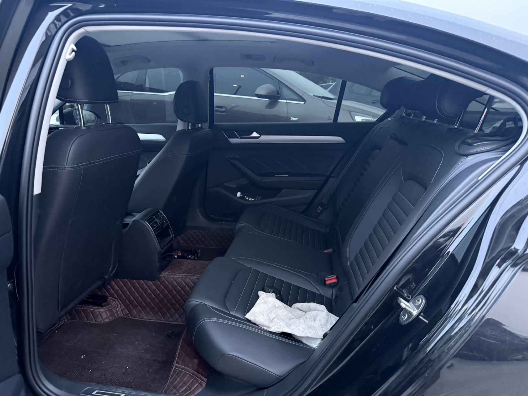 Magotan 2022 280TSI DSG Basic 4