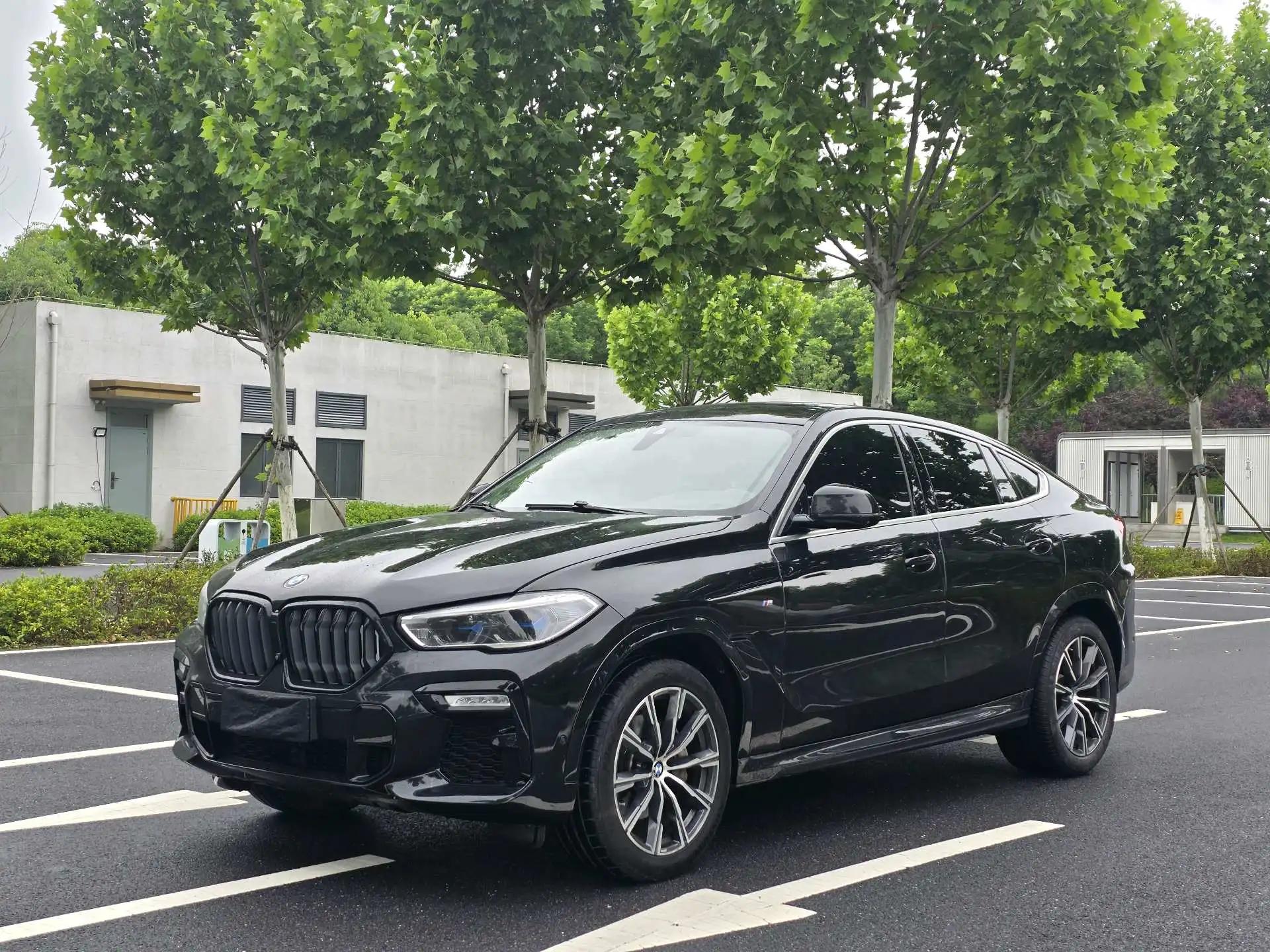 BMW X6 2022 facelift xDrive40i M sports suit