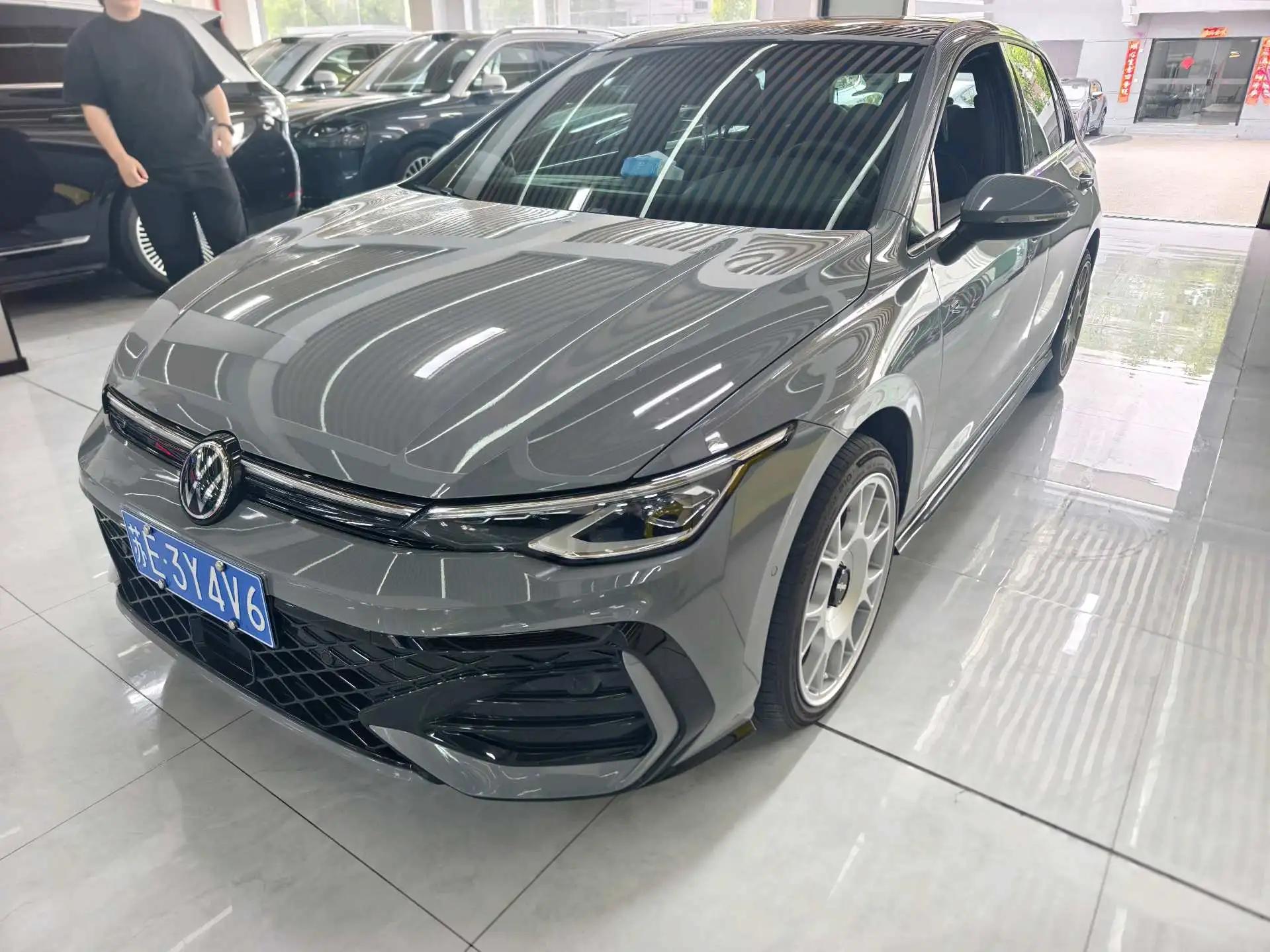 Volkswagen 2025 Golf 8 R-Line 1.5TSI 300TSI Automatic