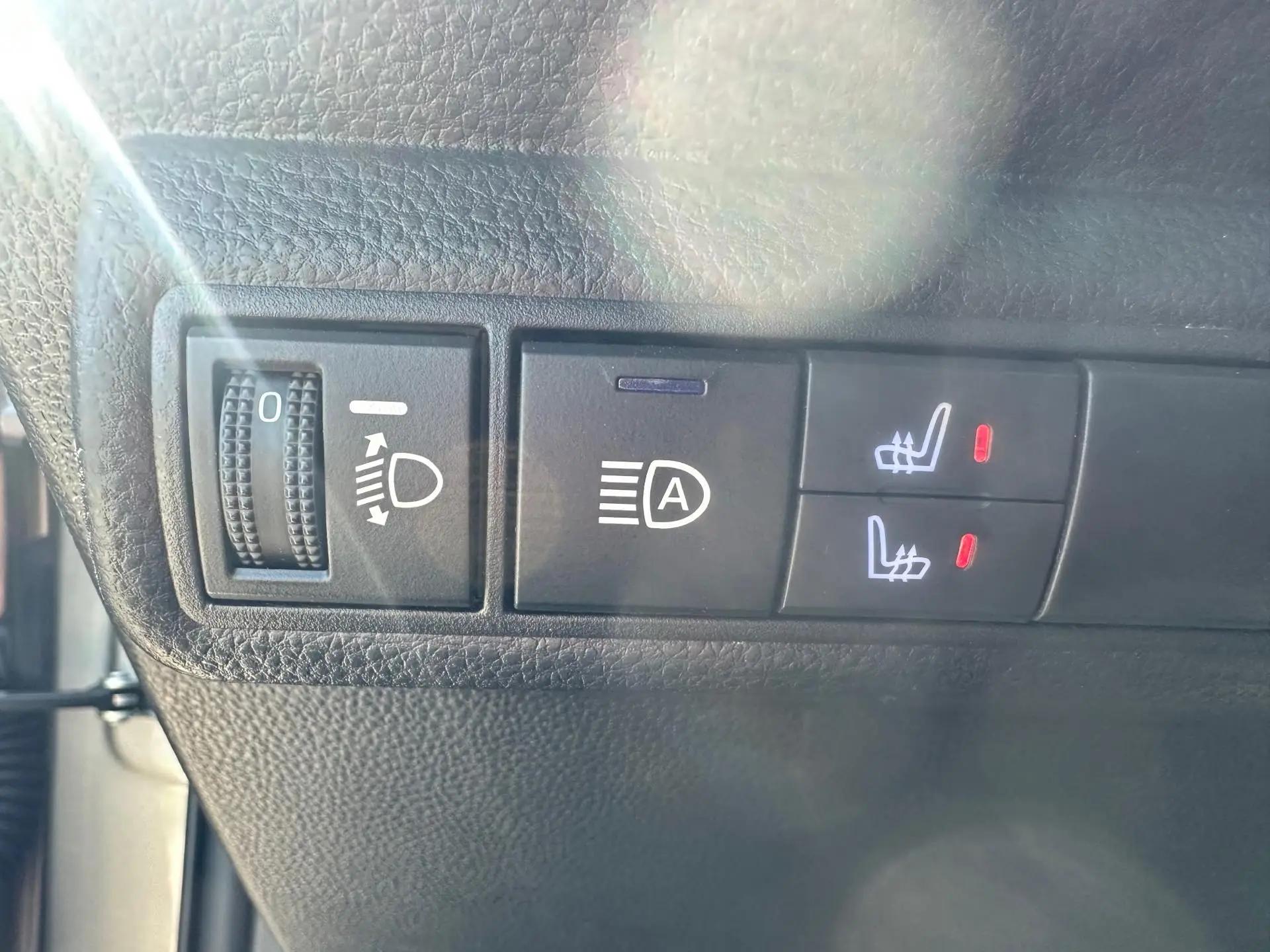 Corolla 2021 TNGA 1.5L CVT Pioneer Edition 10