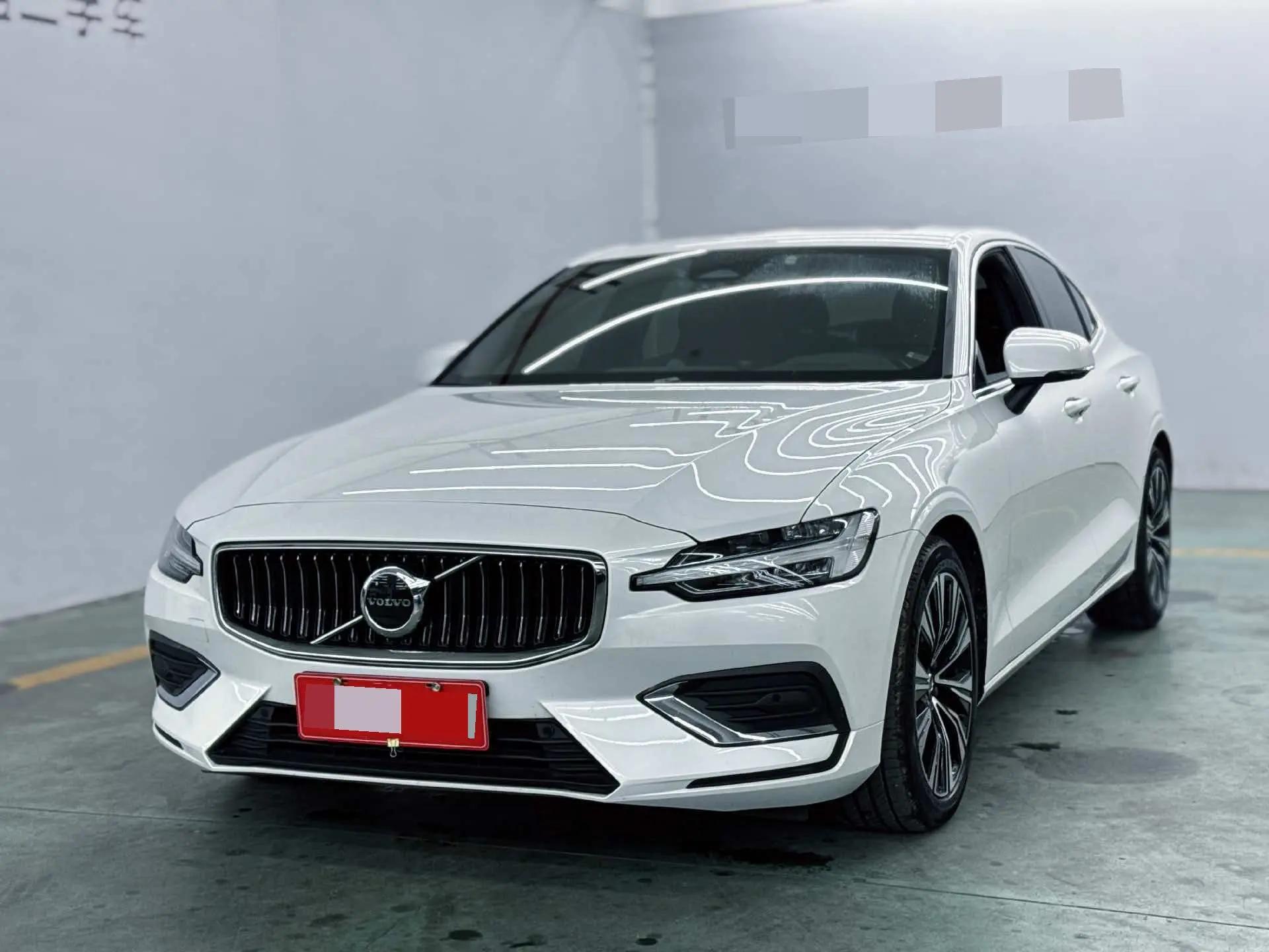 Volvo S60 2025 B4 Zhiyuan Deluxe Edition