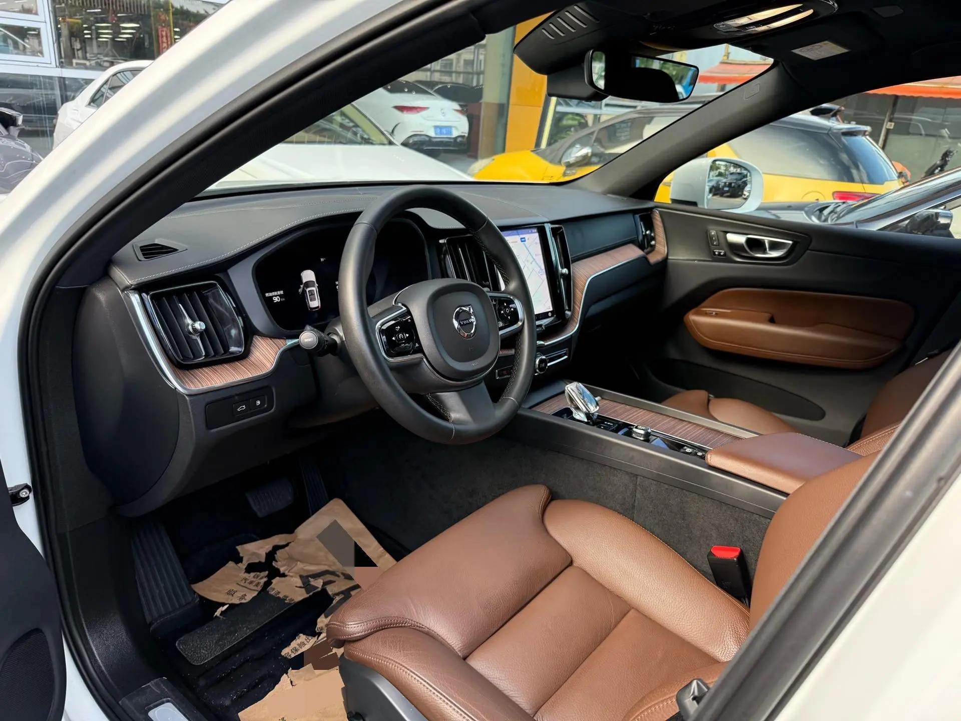 Volvo XC60 New Energy 2023 T8 Plug-in Hybrid Long Endurance Four-wheel Drive Zhiyuan Deluxe Edition 4