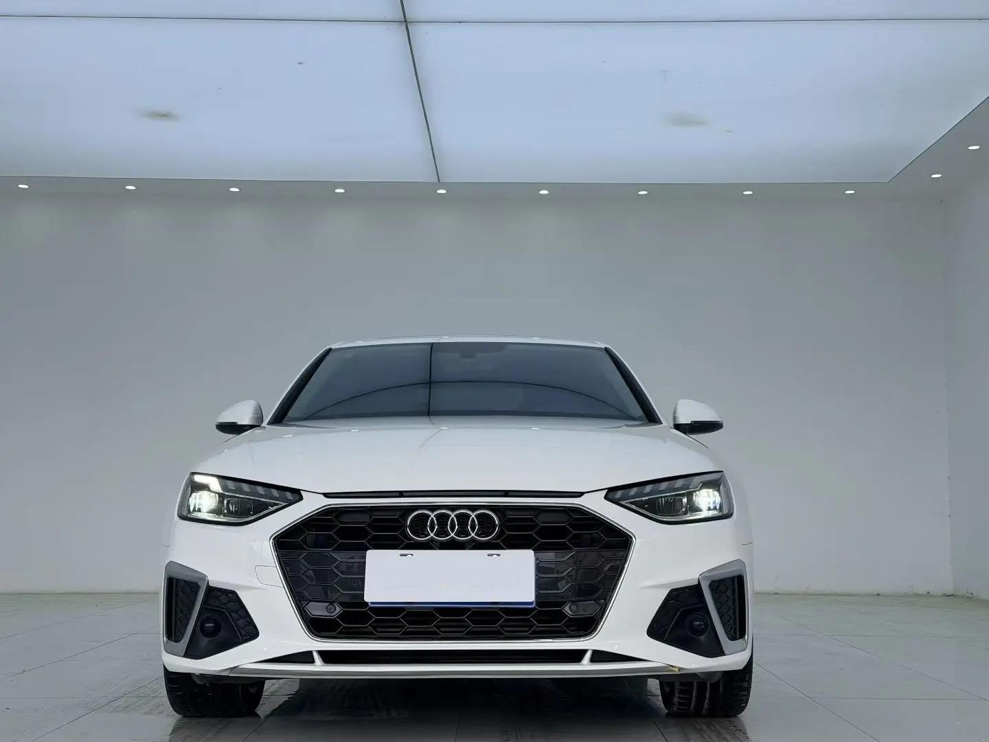 Audi A4L 2022 model 40 TFSI Sporty Style version 2